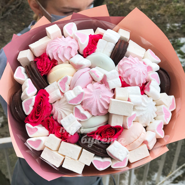 Букет из зефира и макарун (доп. фото)