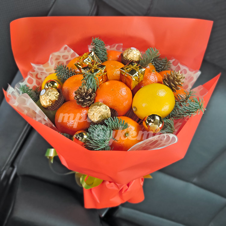 Букет апельсинов и новогодний декор